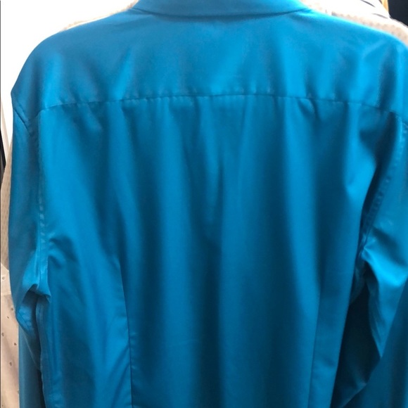 Men's Blue Button Down Dress Shirt - Picture 4 of 4
